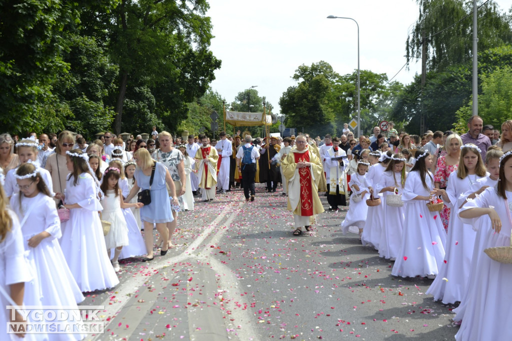 Tarnobrzeg. Procesja Bożego Ciała na Serbinowie