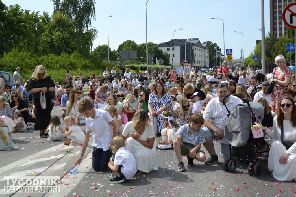 Tarnobrzeg. Procesja Bożego Ciała na Serbinowie
