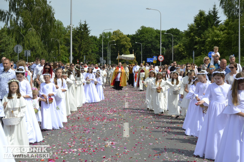 Tarnobrzeg. Procesja Bożego Ciała na Serbinowie