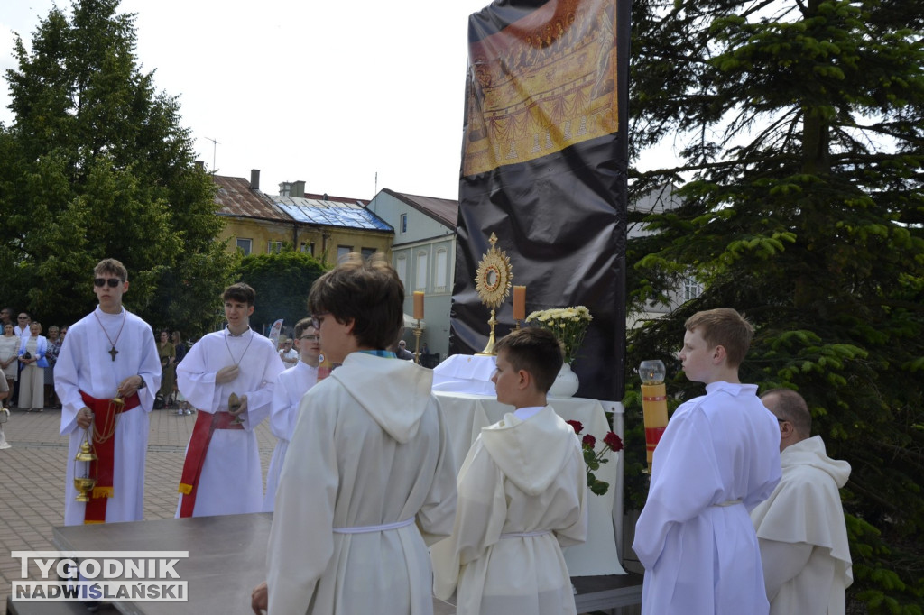 Tarnobrzeg. Procesja Bożego Ciała na Serbinowie