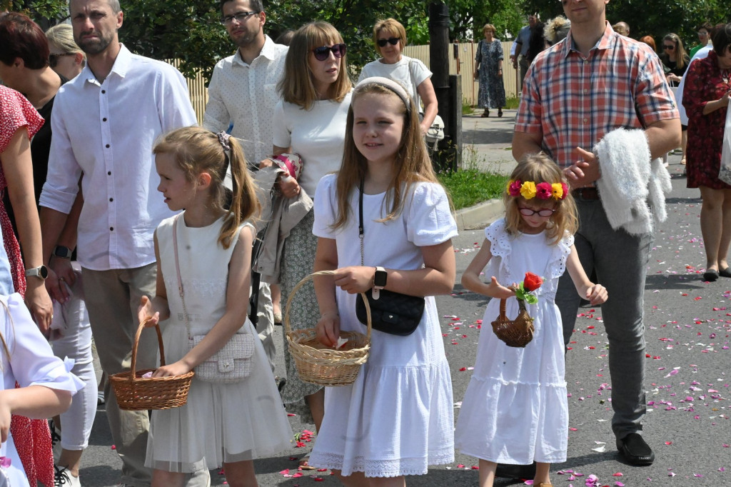 Tarnobrzeg. Procesja Bożego Ciała ze św. Barbary