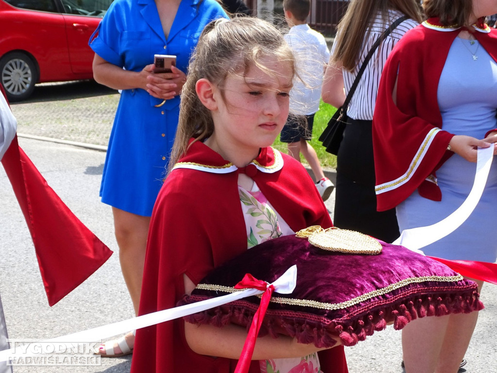 Tarnobrzeg. Procesja Bożego Ciała ze św. Barbary