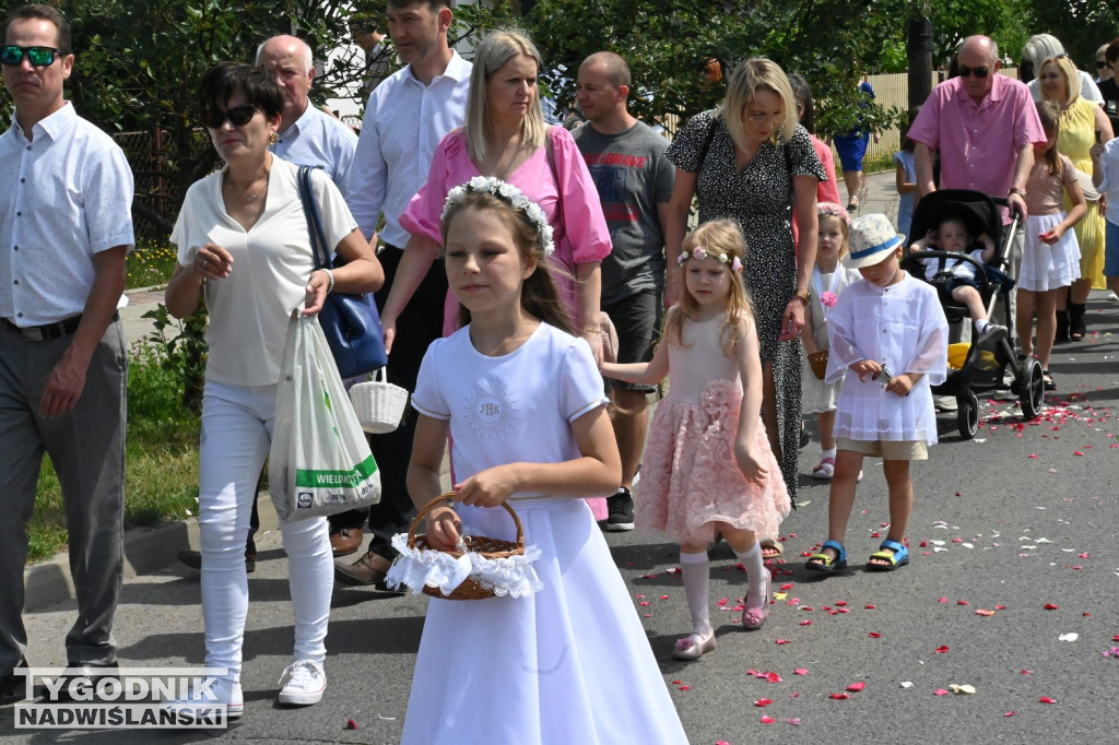 Tarnobrzeg. Procesja Bożego Ciała ze św. Barbary