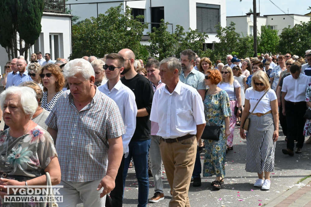Tarnobrzeg. Procesja Bożego Ciała ze św. Barbary