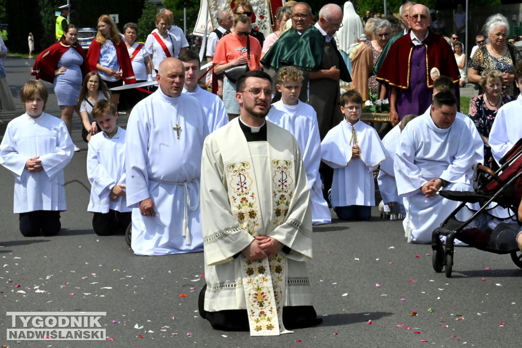 Tarnobrzeg. Procesja Bożego Ciała ze św. Barbary