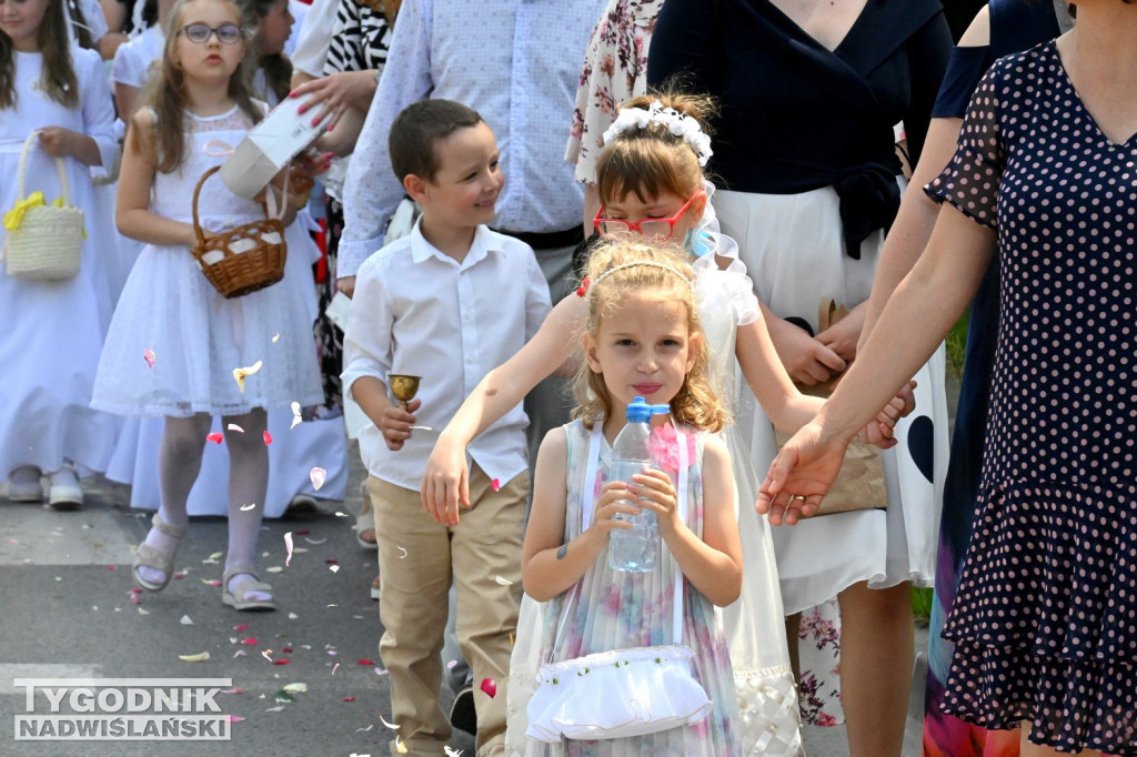 Tarnobrzeg. Procesja Bożego Ciała ze św. Barbary