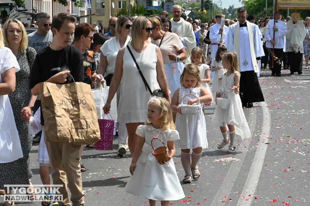 Tarnobrzeg. Procesja Bożego Ciała ze św. Barbary