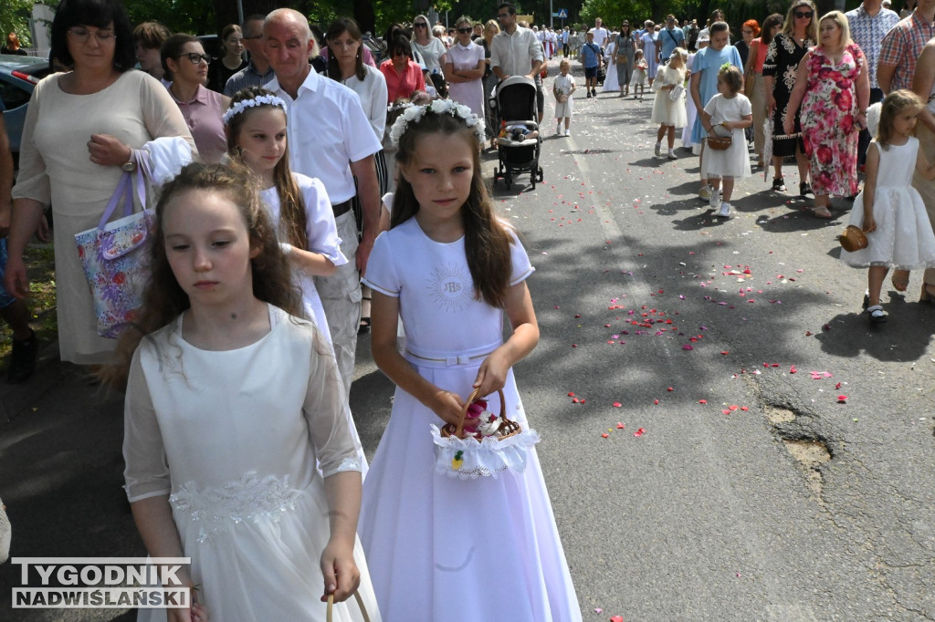 Tarnobrzeg. Procesja Bożego Ciała ze św. Barbary