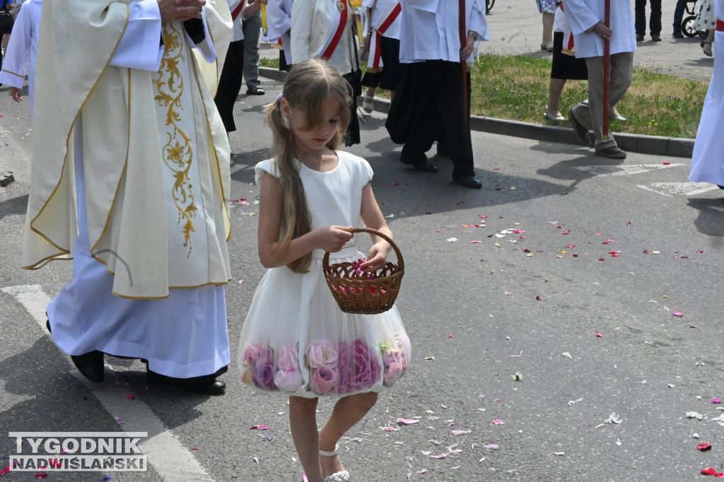 Tarnobrzeg. Procesja Bożego Ciała ze św. Barbary