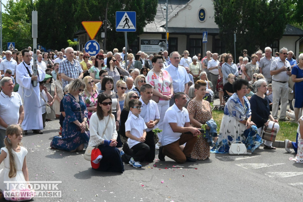 Tarnobrzeg. Procesja Bożego Ciała ze św. Barbary