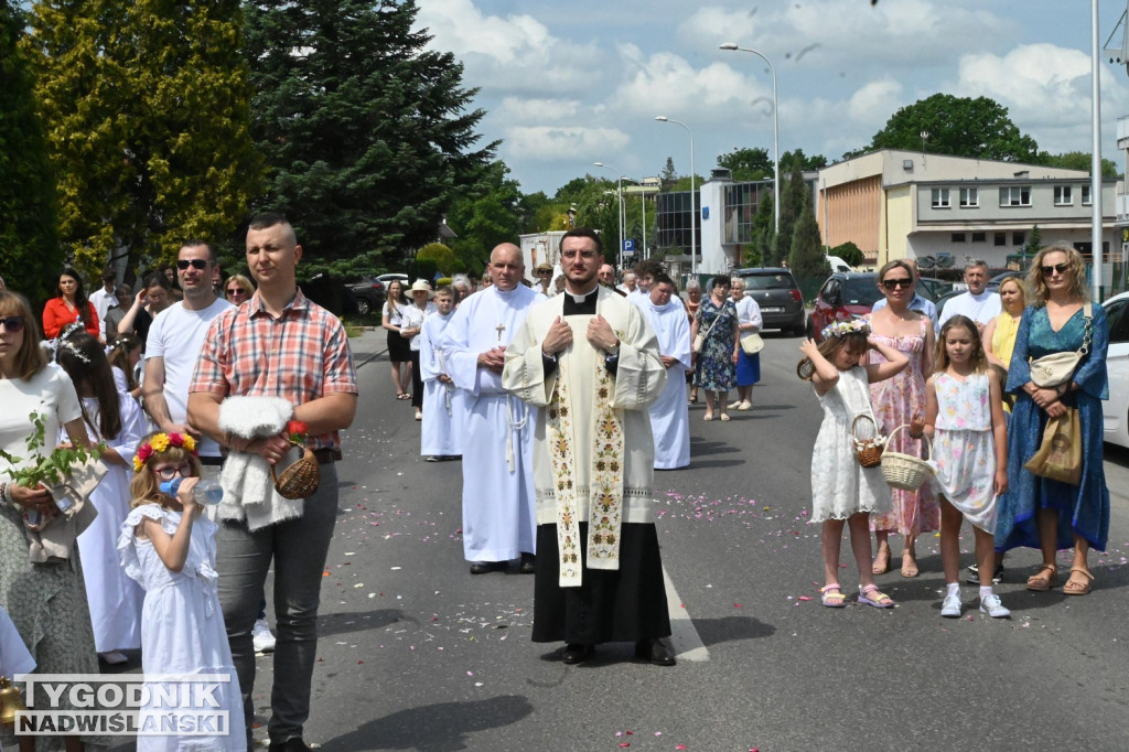 Tarnobrzeg. Procesja Bożego Ciała ze św. Barbary