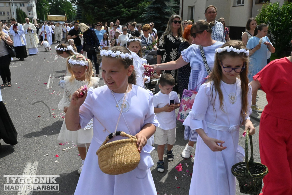 Tarnobrzeg. Procesja Bożego Ciała ze św. Barbary