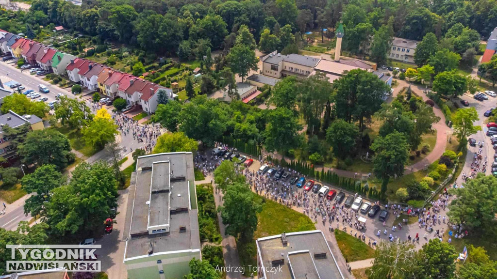Tarnobrzeg. Procesja Bożego Ciała ze św. Barbary