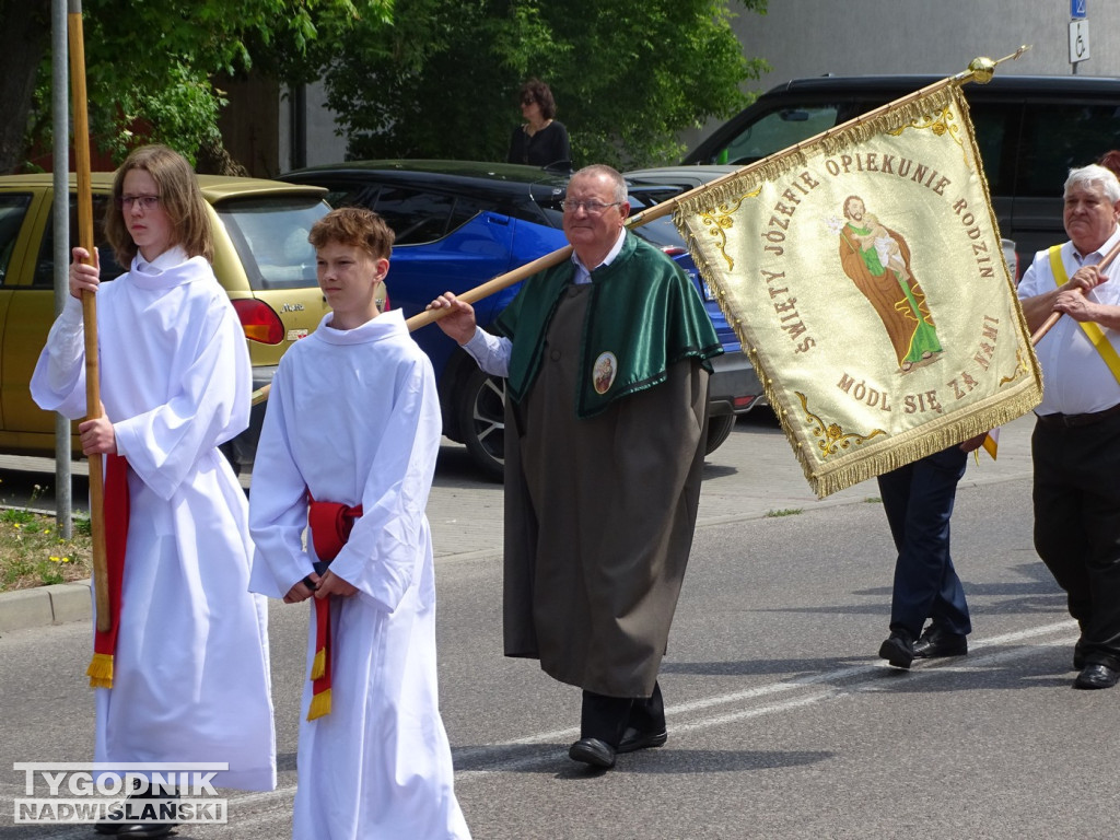 Tarnobrzeg. Procesja Bożego Ciała ze św. Barbary