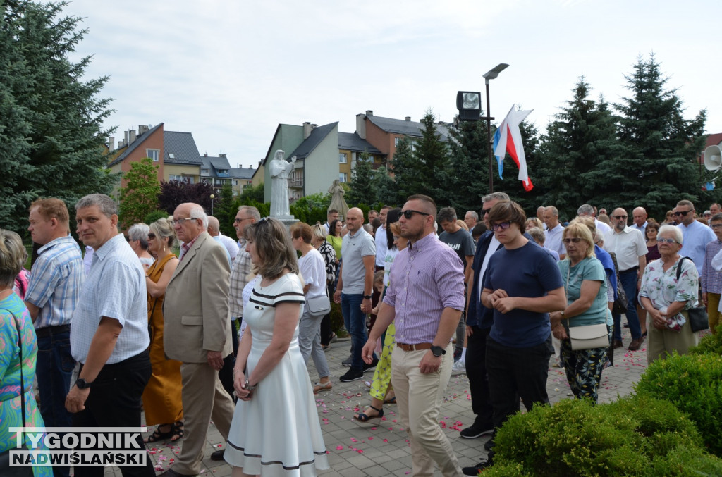 Procesja Bożego Ciała na osiedlu Dzików