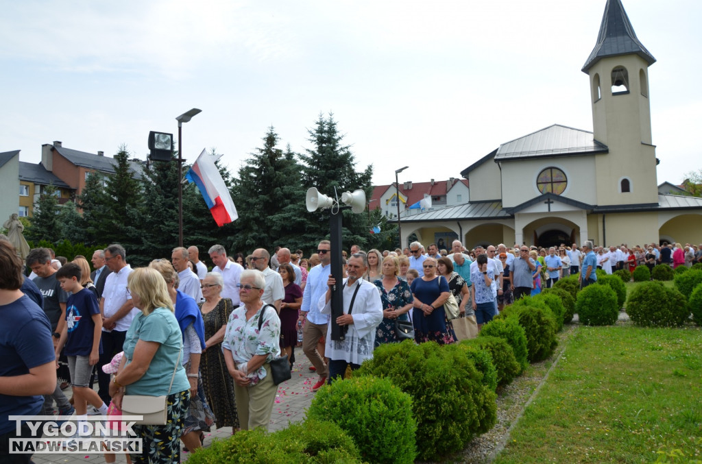 Procesja Bożego Ciała na osiedlu Dzików