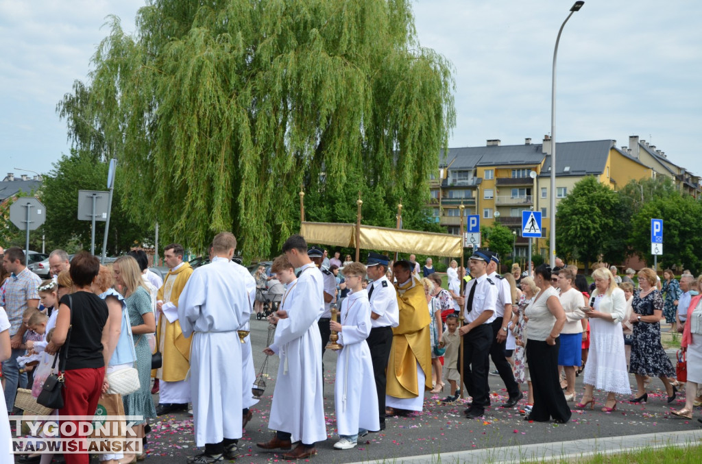 Procesja Bożego Ciała na osiedlu Dzików