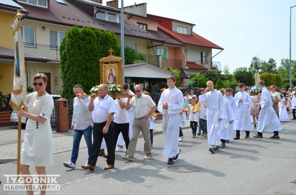 Procesja Bożego Ciała na osiedlu Dzików