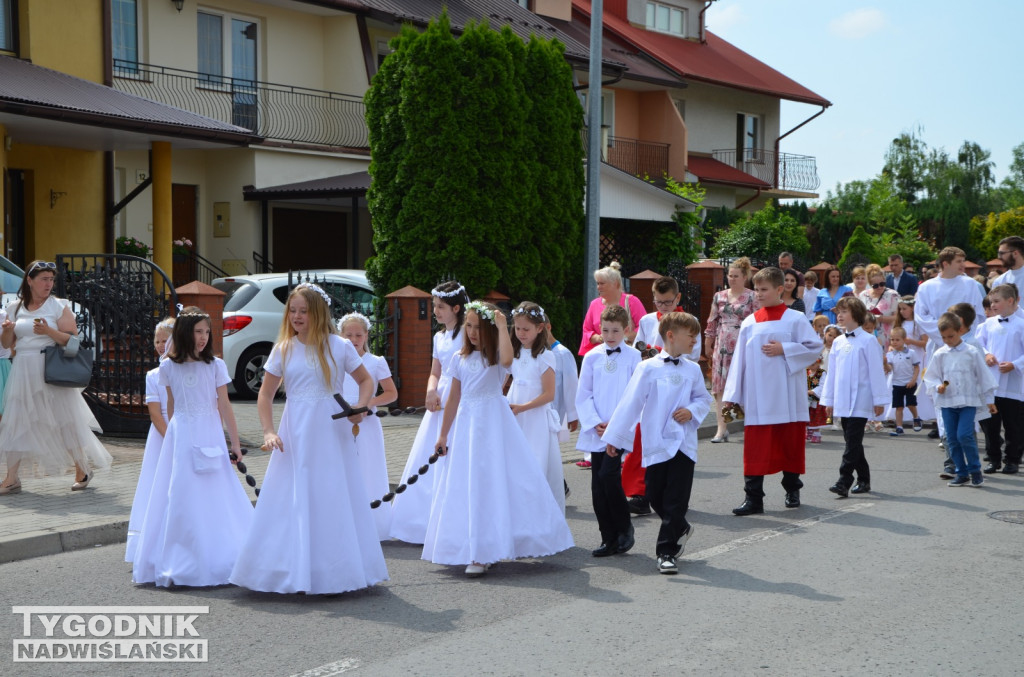 Procesja Bożego Ciała na osiedlu Dzików