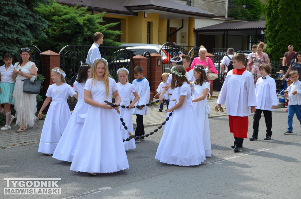 Procesja Bożego Ciała na osiedlu Dzików