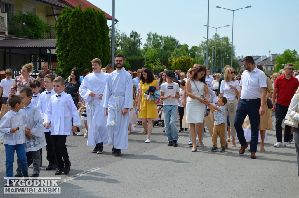 Procesja Bożego Ciała na osiedlu Dzików