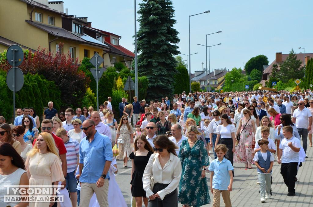 Procesja Bożego Ciała na osiedlu Dzików