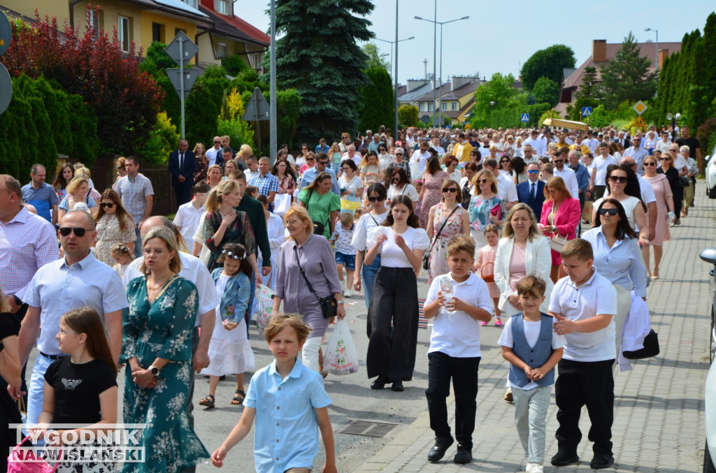 Procesja Bożego Ciała na osiedlu Dzików