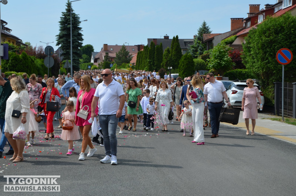 Procesja Bożego Ciała na osiedlu Dzików