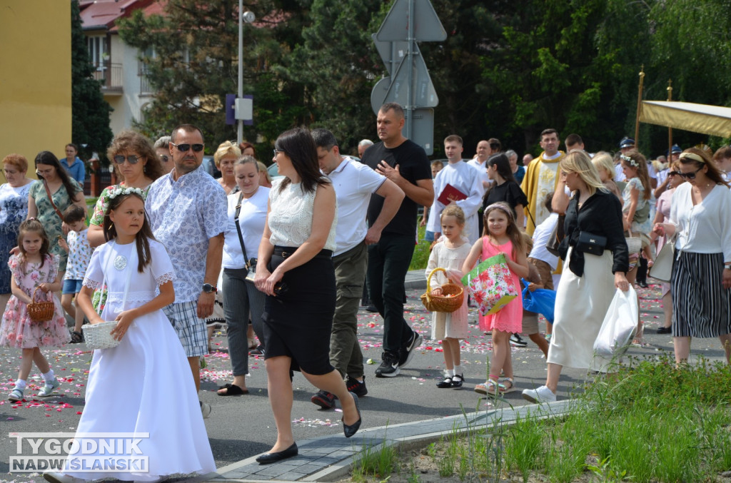 Procesja Bożego Ciała na osiedlu Dzików