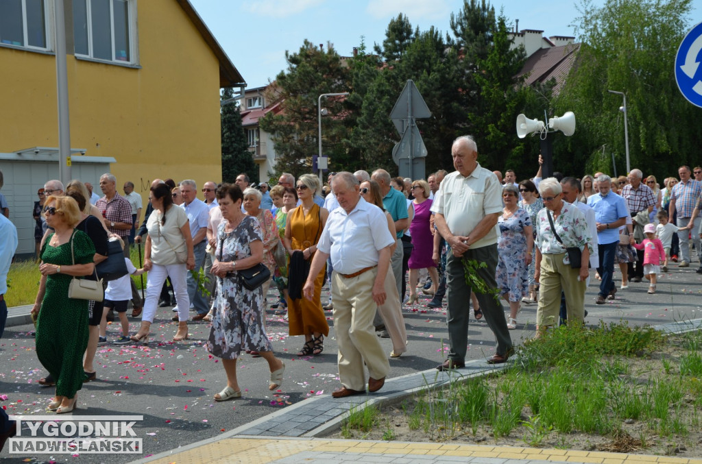 Procesja Bożego Ciała na osiedlu Dzików