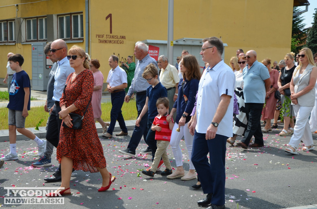 Procesja Bożego Ciała na osiedlu Dzików