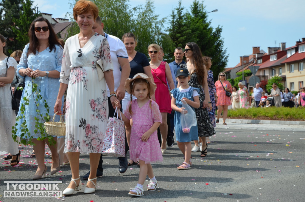 Procesja Bożego Ciała na osiedlu Dzików