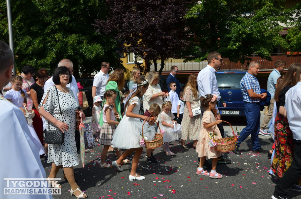 Procesja Bożego Ciała na osiedlu Dzików