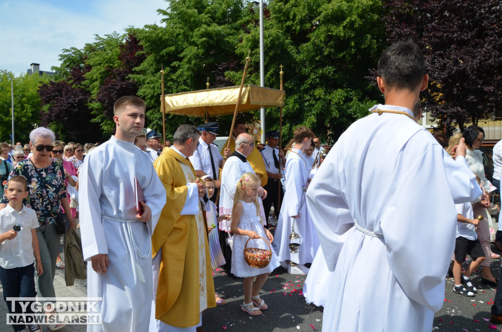 Procesja Bożego Ciała na osiedlu Dzików