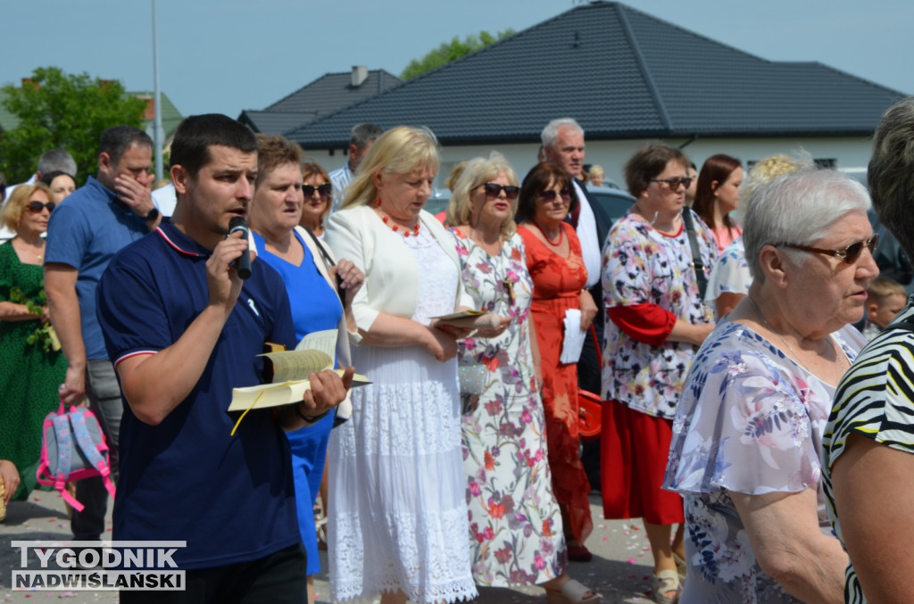 Procesja Bożego Ciała na osiedlu Dzików