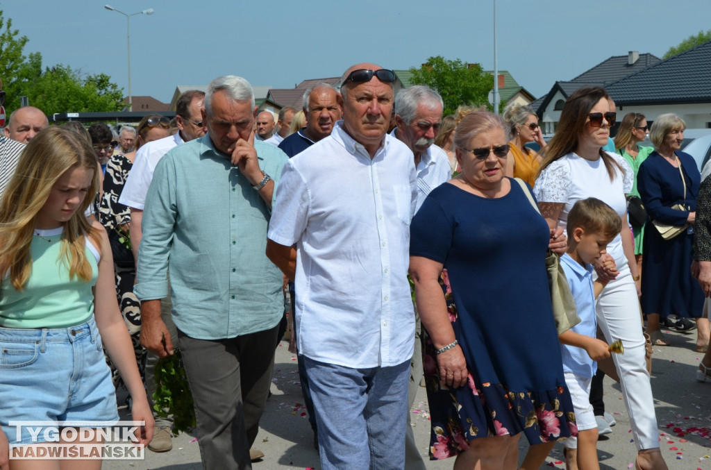 Procesja Bożego Ciała na osiedlu Dzików