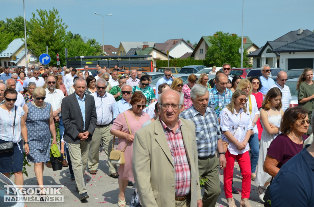 Procesja Bożego Ciała na osiedlu Dzików