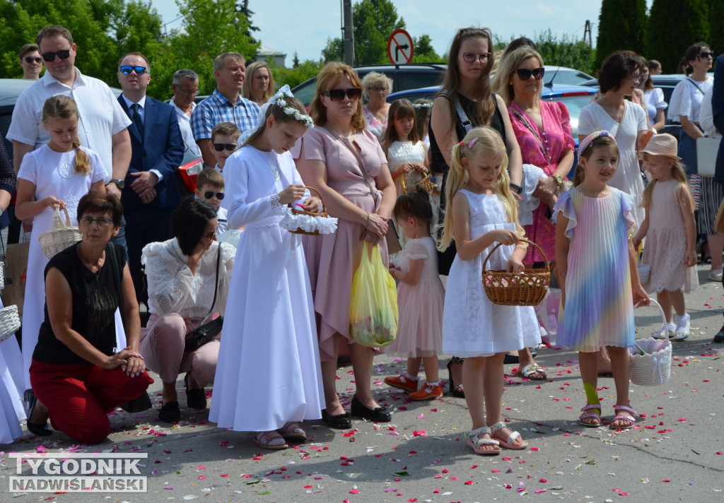 Procesja Bożego Ciała na osiedlu Dzików