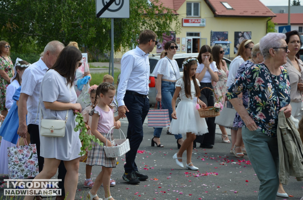 Procesja Bożego Ciała na osiedlu Dzików