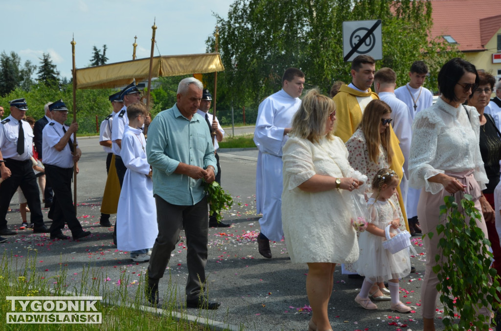 Procesja Bożego Ciała na osiedlu Dzików