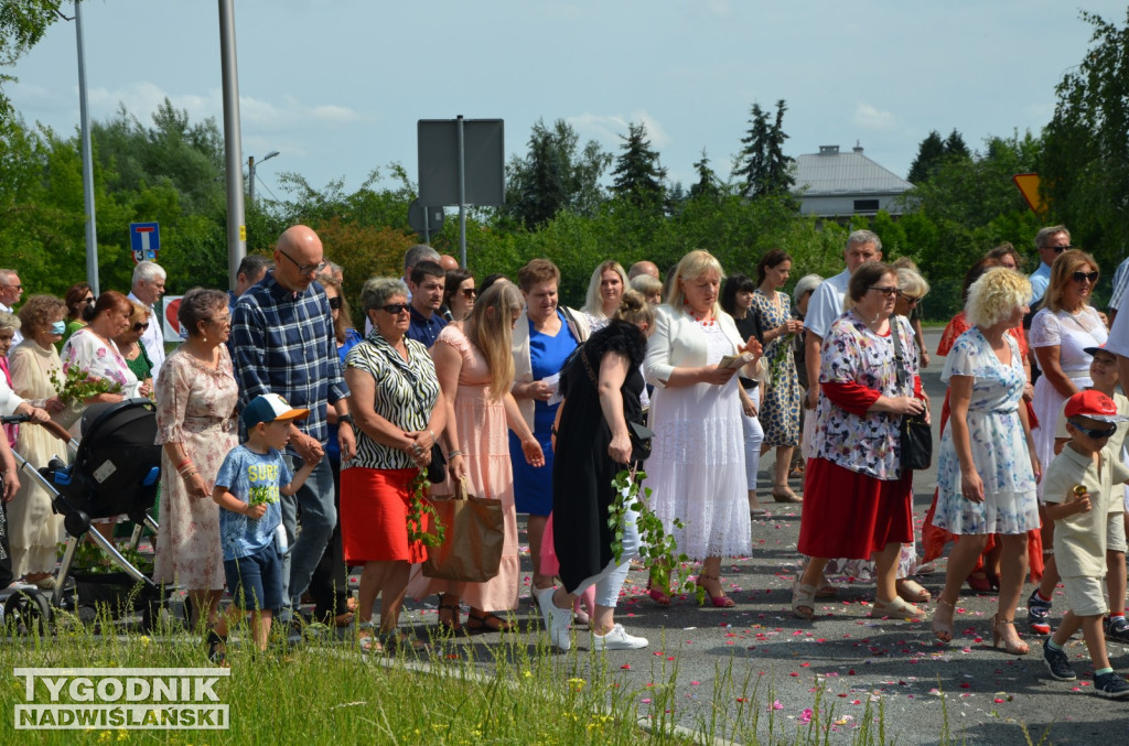 Procesja Bożego Ciała na osiedlu Dzików