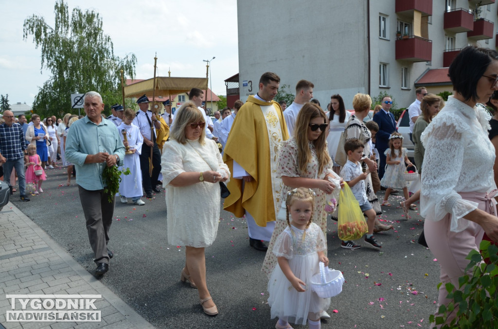 Procesja Bożego Ciała na osiedlu Dzików