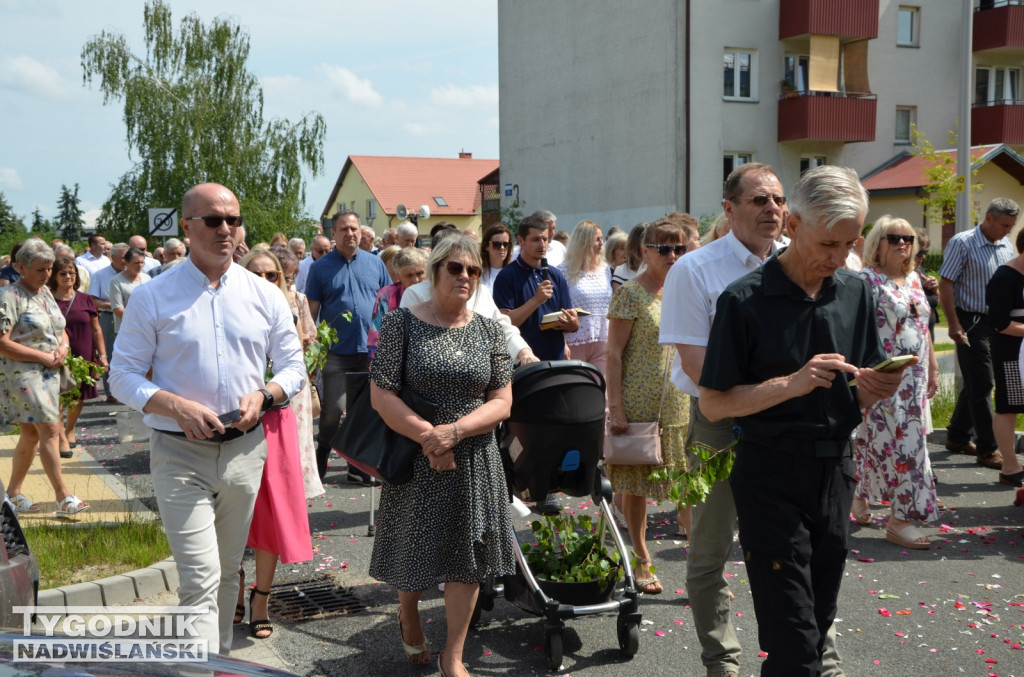 Procesja Bożego Ciała na osiedlu Dzików