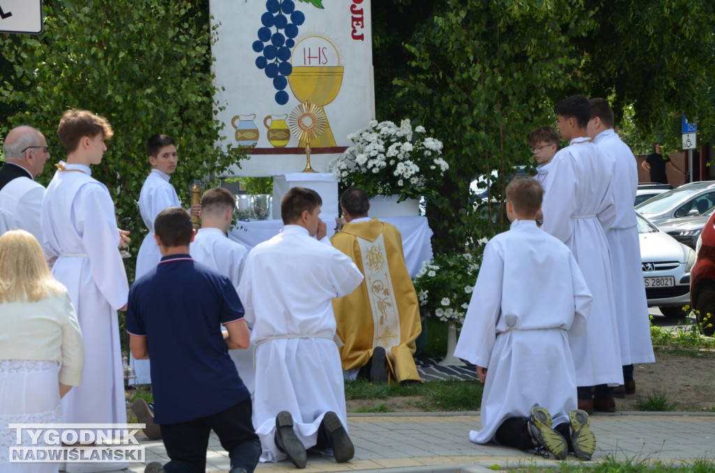 Procesja Bożego Ciała na osiedlu Dzików