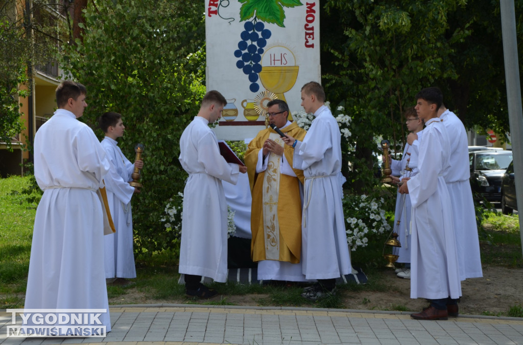 Procesja Bożego Ciała na osiedlu Dzików