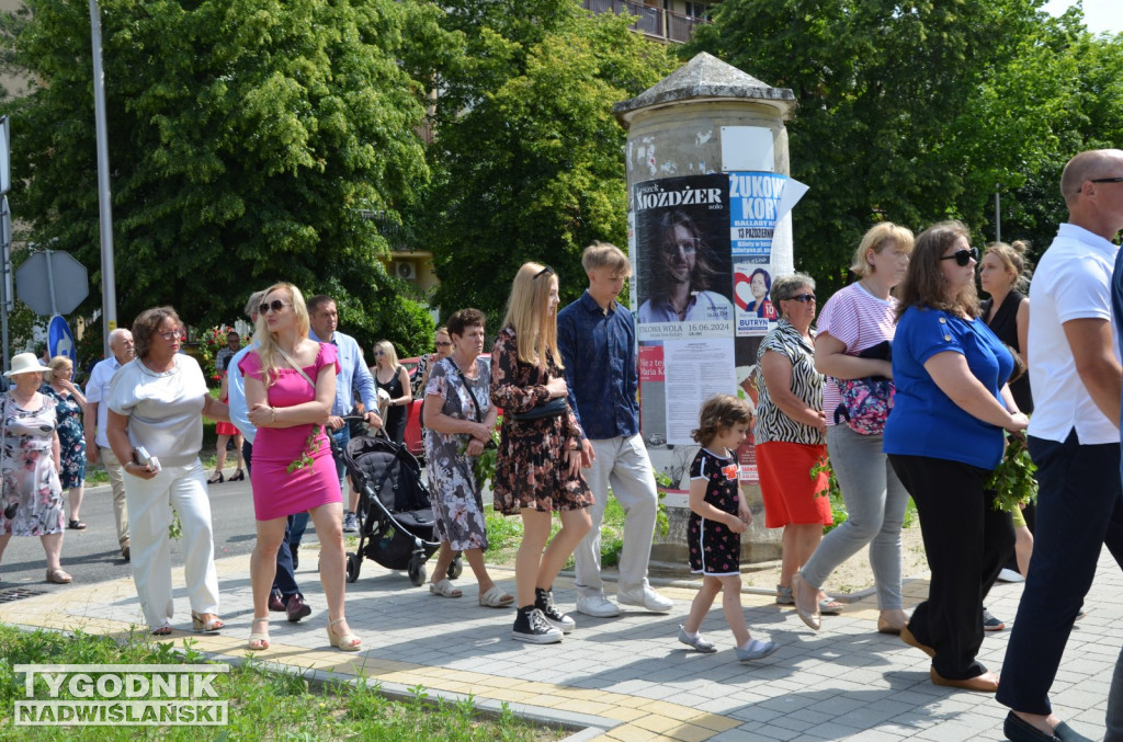 Procesja Bożego Ciała na osiedlu Dzików