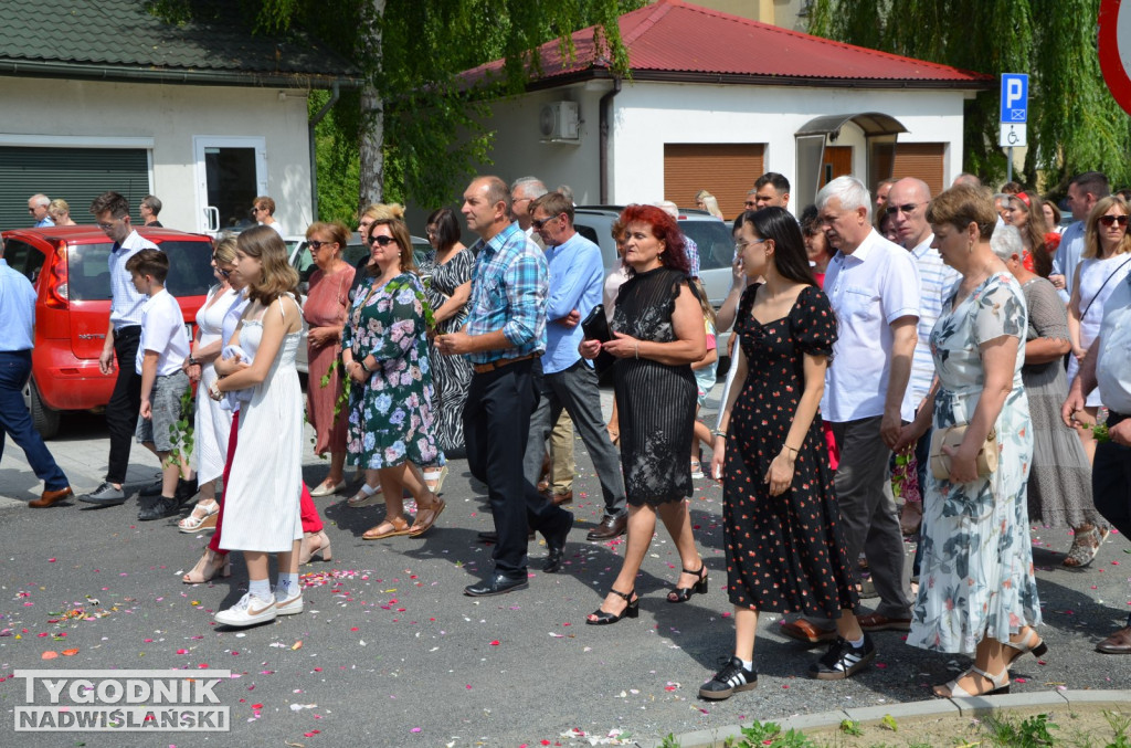 Procesja Bożego Ciała na osiedlu Dzików