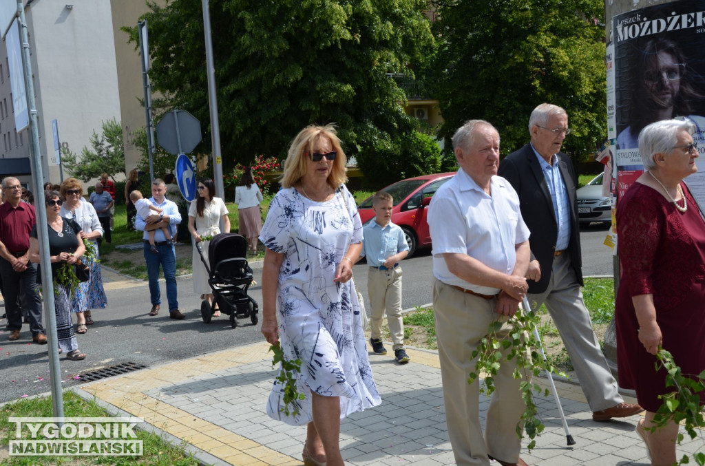 Procesja Bożego Ciała na osiedlu Dzików