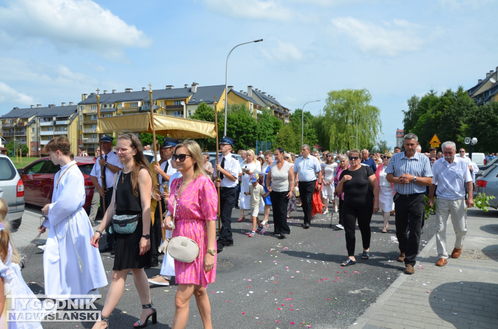 Procesja Bożego Ciała na osiedlu Dzików