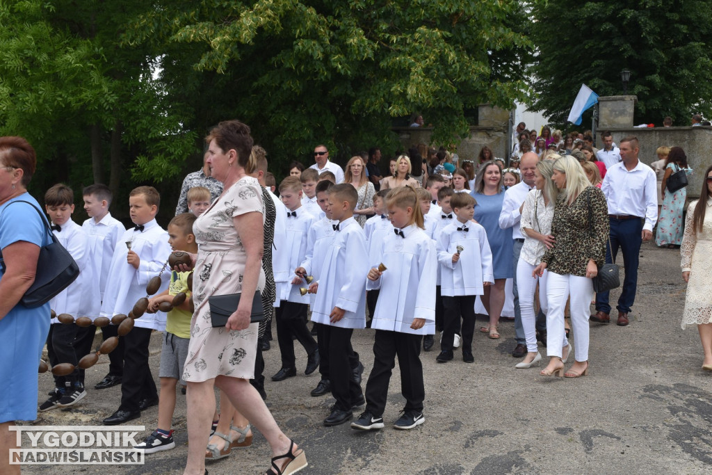 Procesja Bożego Ciała w Goźlicach w gm. Klimontów